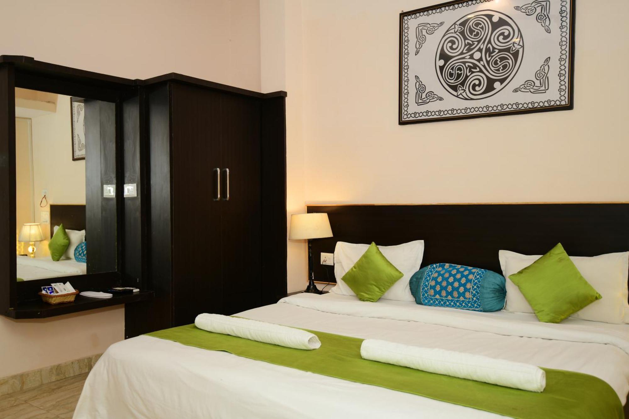 Ap Palace Hotel, Ayodhya Exterior photo