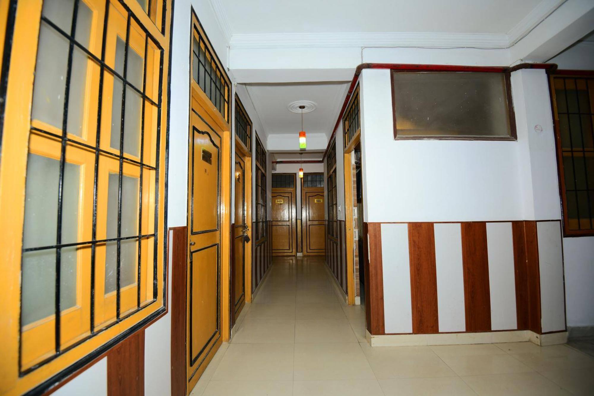 Ap Palace Hotel, Ayodhya Exterior photo